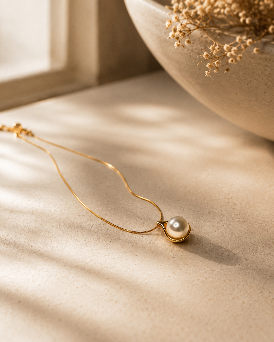 The Pearl Teardrop Necklace
