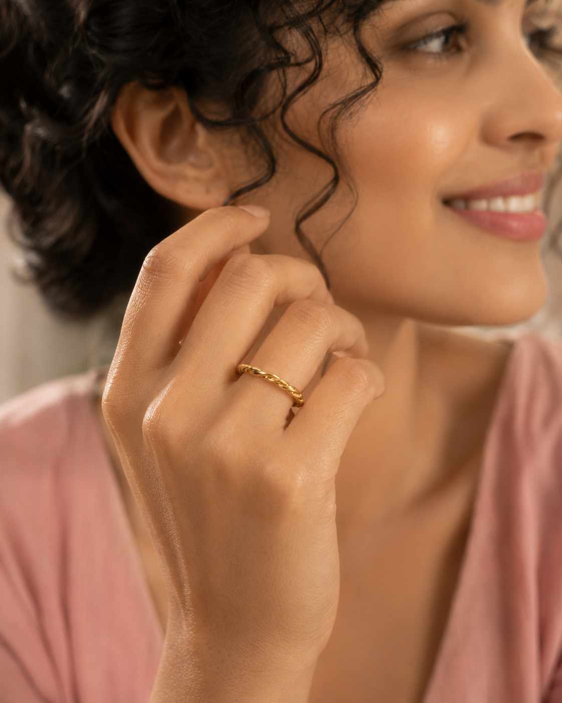 The Infinity Twist Ring