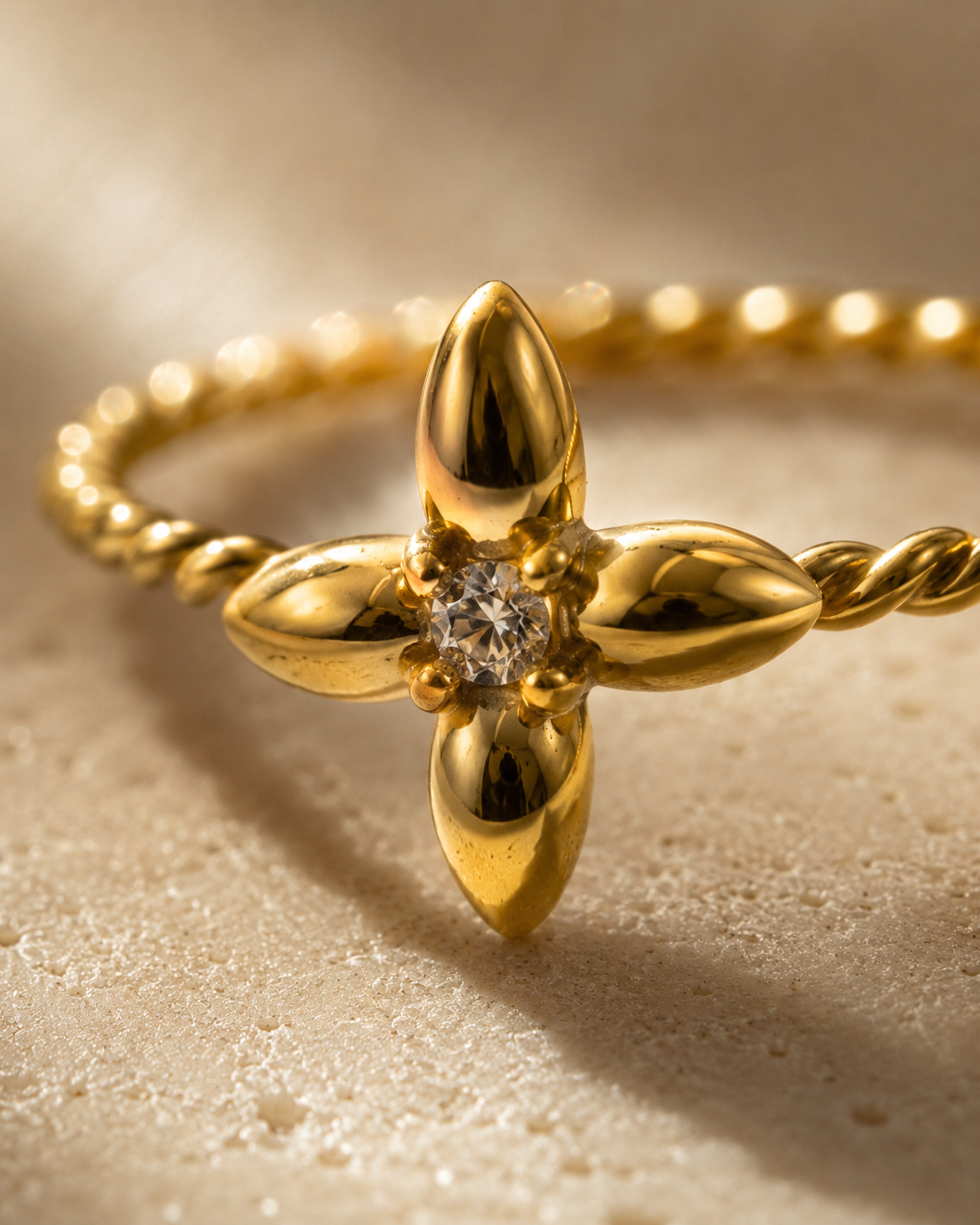 The Élan Floral Gold Ring