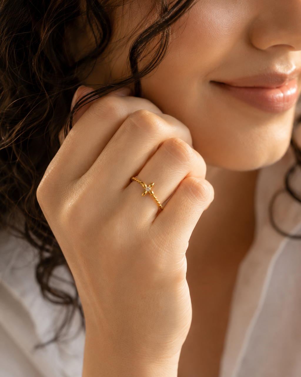 The Élan Floral Gold Ring