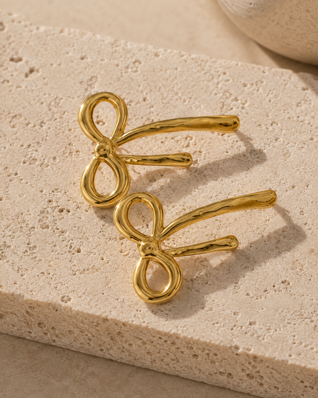 The Pretty Bow Earrings